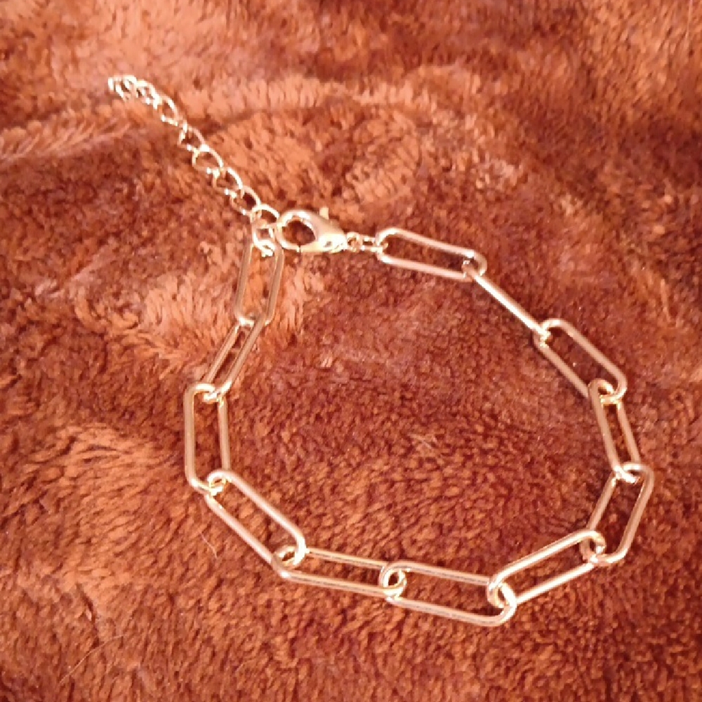 Modern Gold Paperclip Chain Bracelet